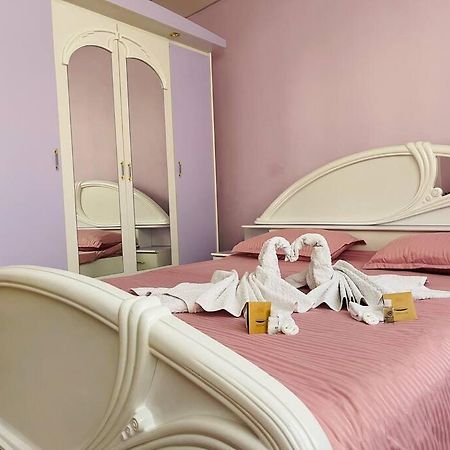 Lavender Luxury Apartment Oradea Dış mekan fotoğraf