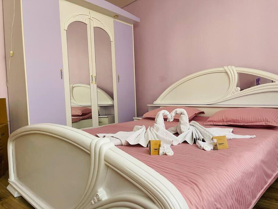 Lavender Luxury Apartment Oradea Dış mekan fotoğraf