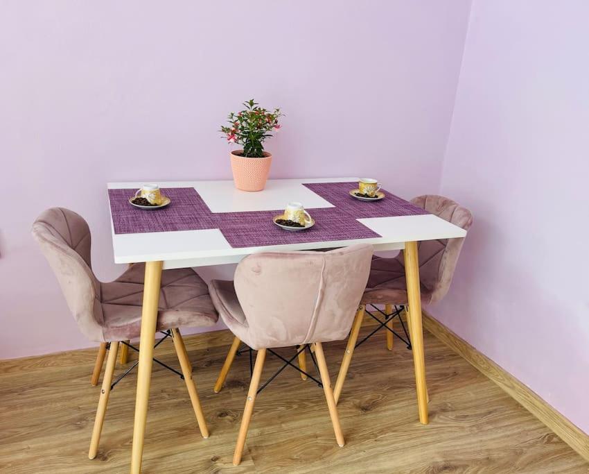 Lavender Luxury Apartment Oradea Dış mekan fotoğraf